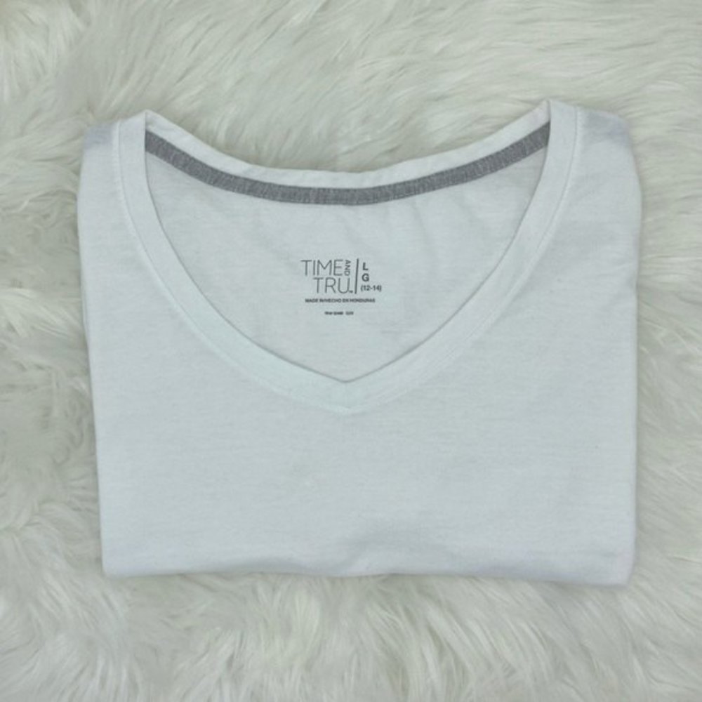 Time and Tru Short Sleeve V-Neck, White